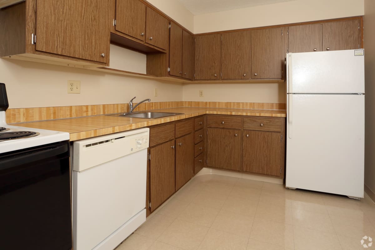 Apartments for Rent in Parma Heights, Ohio Ridgewood Park